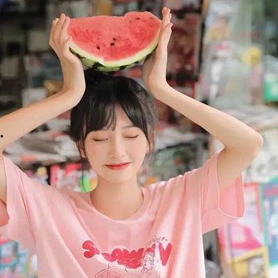 娱乐吃瓜头像女生可爱,揭秘娱乐圈可爱吃瓜女生的魅力瞬间  第2张